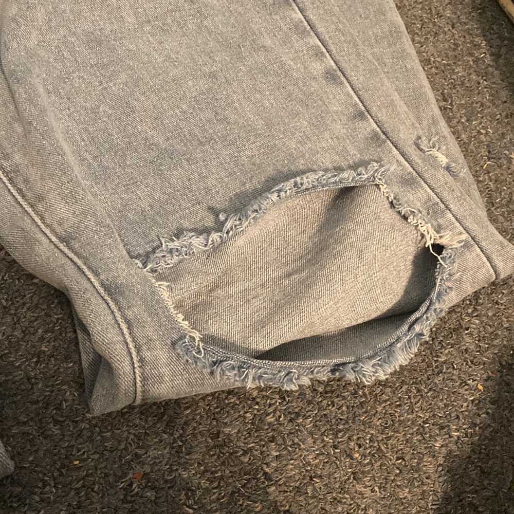 Blue Jeans - Picture 4 of 8